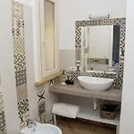 'a Minnula Oda ve Kahvaltı