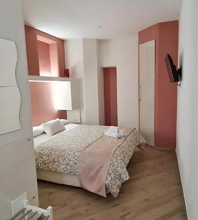 Oda ve Kahvaltı 'a Minnula 4*